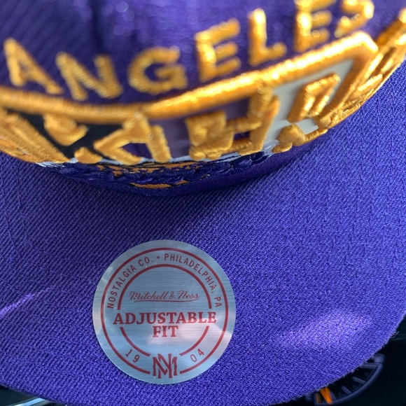 Los Angeles Lakers Mitchell & Ness Snapback Hat Brand New - Picture 3 of 5